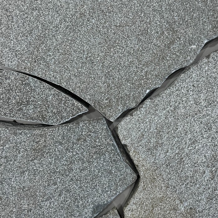 The Leyla light grey antique tumbled limestone crazy paver is characterised by its greyish pearl with subtle waves of warmth that weave throughout the stone. The versatile colour makes it an ideal choice for both classical and modern projects.